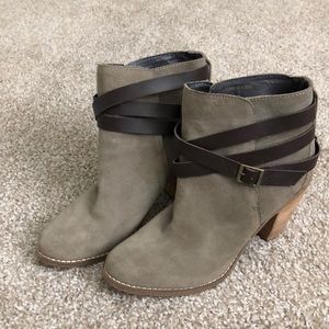 Dolce Vita heeled booties